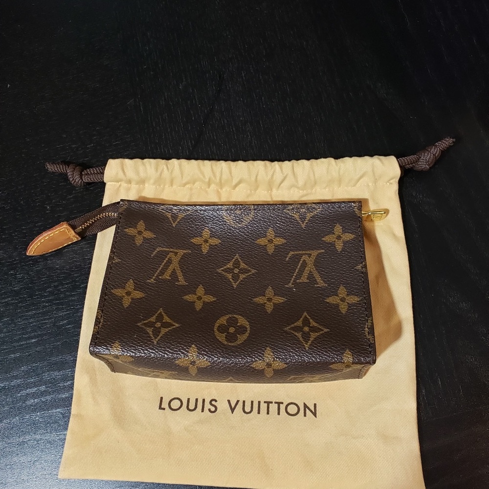 Louis Vuitton Toiletry Pouch Monogram Canvas 15